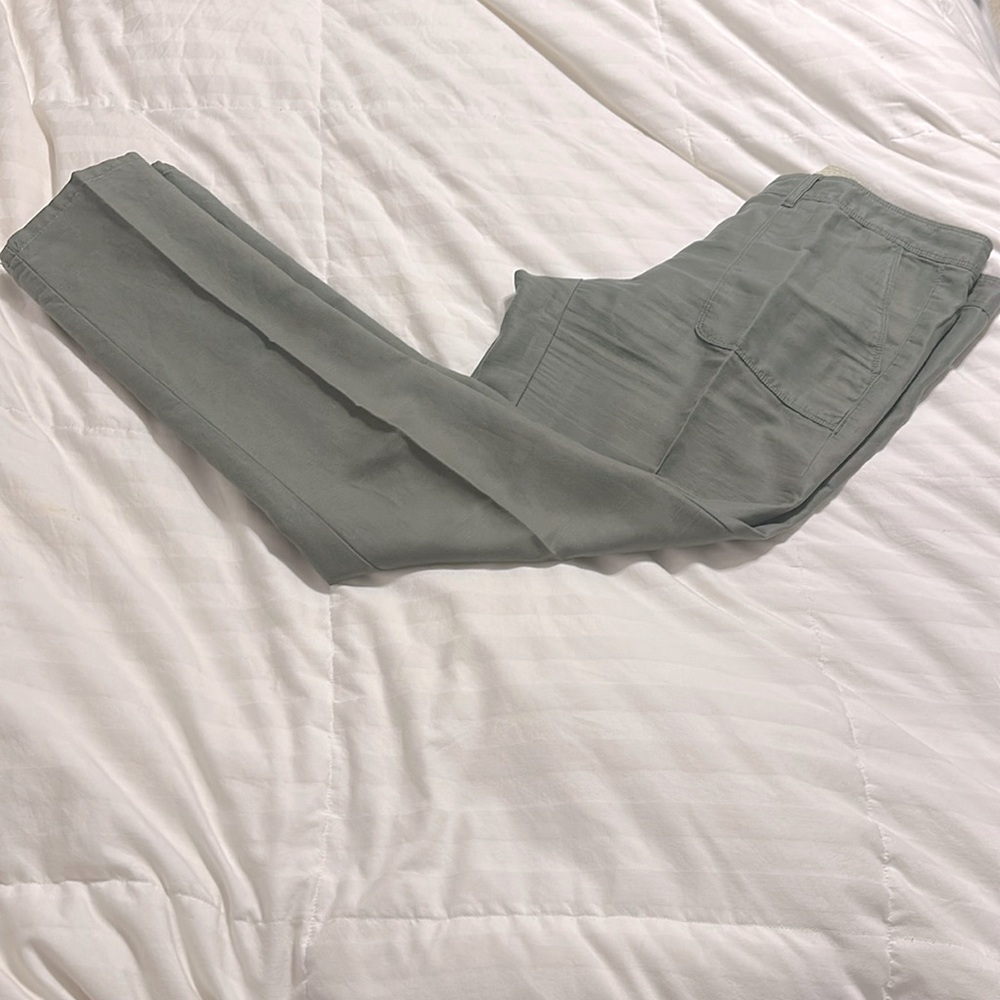 LOFT - Green Straight Leg Pants - Size 4